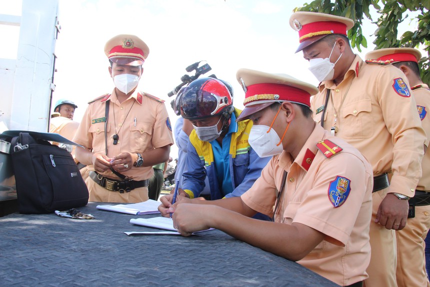 Cần tăng nặng mức xử phạt vi phạm nồng độ cồn khi điều khiển phương tiện - Ảnh 2.
