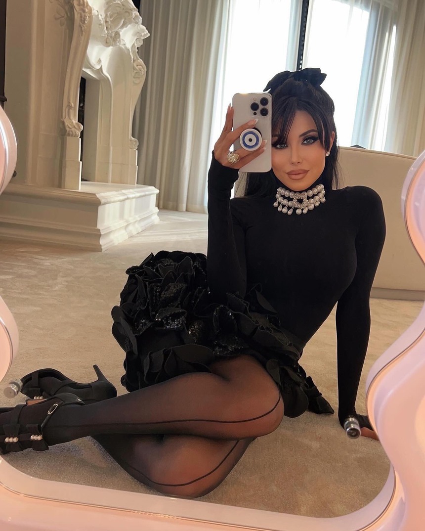 Diva châu Á Dung Tổ Nhi đẹp cuốn hút trong thiết kế của Đỗ Mạnh Cường - Ảnh 6. Diva châu Á Dung Tổ Nhi đẹp cuốn hút trong thiết kế của Đỗ Mạnh Cường - Ảnh 6.