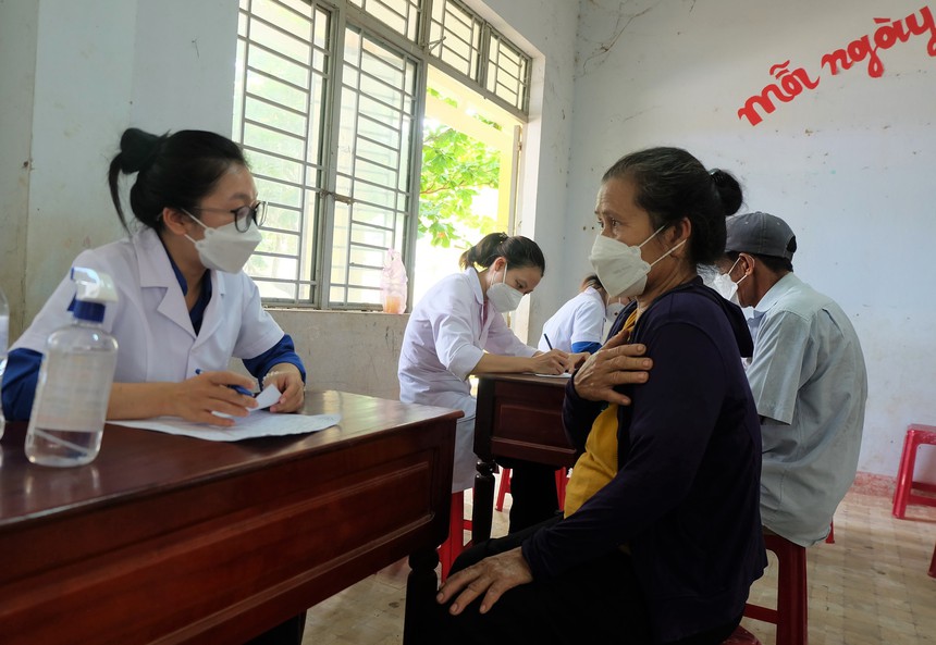 50 bệnh, tình trạng bệnh được khám, chữa bệnh từ xa - Ảnh 1. 50 bệnh, tình trạng bệnh được khám, chữa bệnh từ xa - Ảnh 1.