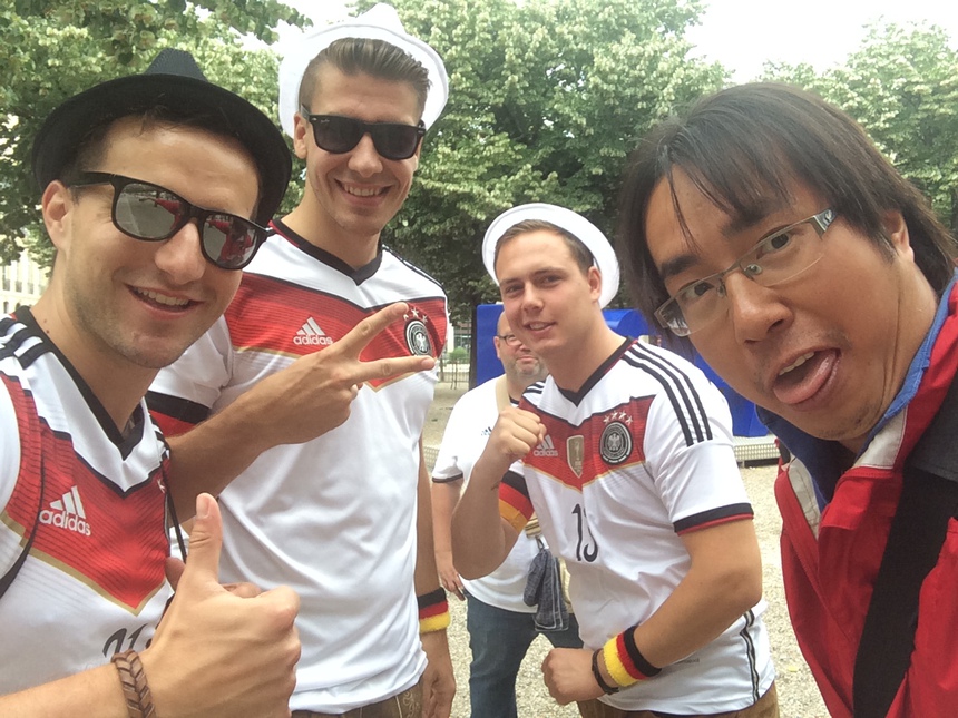 Nào, ta lại lên đường, tới Berlin! (báo tết) - Ảnh 1.