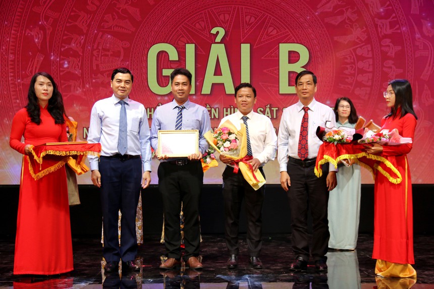 Tôn vinh 44 tác phẩm báo chí về xây dựng Đảng - Ảnh 1.