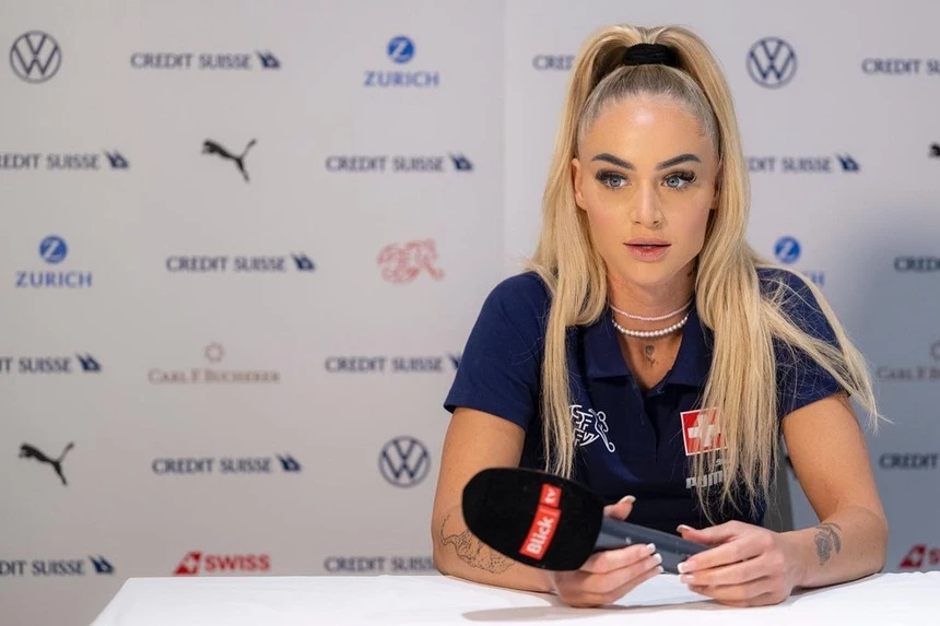 Nữ cầu thủ đẹp nhất thế giới công khai bạn trai là cầu thủ Ngoại hạng Anh - Ảnh 4. Nữ cầu thủ đẹp nhất thế giới công khai bạn trai là cầu thủ Ngoại hạng Anh - Ảnh 4.