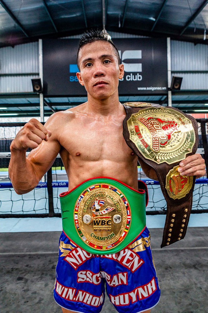 Tự hào khoảnh khắc cao thủ Muay của Việt Nam thắng nhà vô địch Nga để giành đai vô địch lịch sử, lọt Top 10 võ sĩ mạnh nhất thế giới  - Ảnh 2.