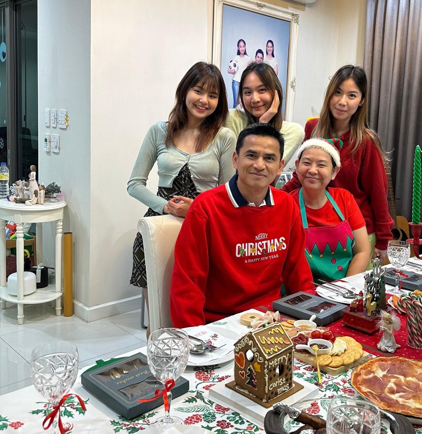 Cà phê đầu tuần: Khi “Sắc” không còn mỉm cười - Ảnh 1.