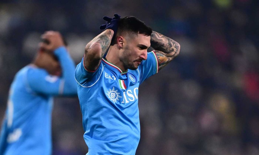 Torino 3-0 Napoli: Nhà ĐKVĐ tiếp tục trượt dài - Ảnh 1.