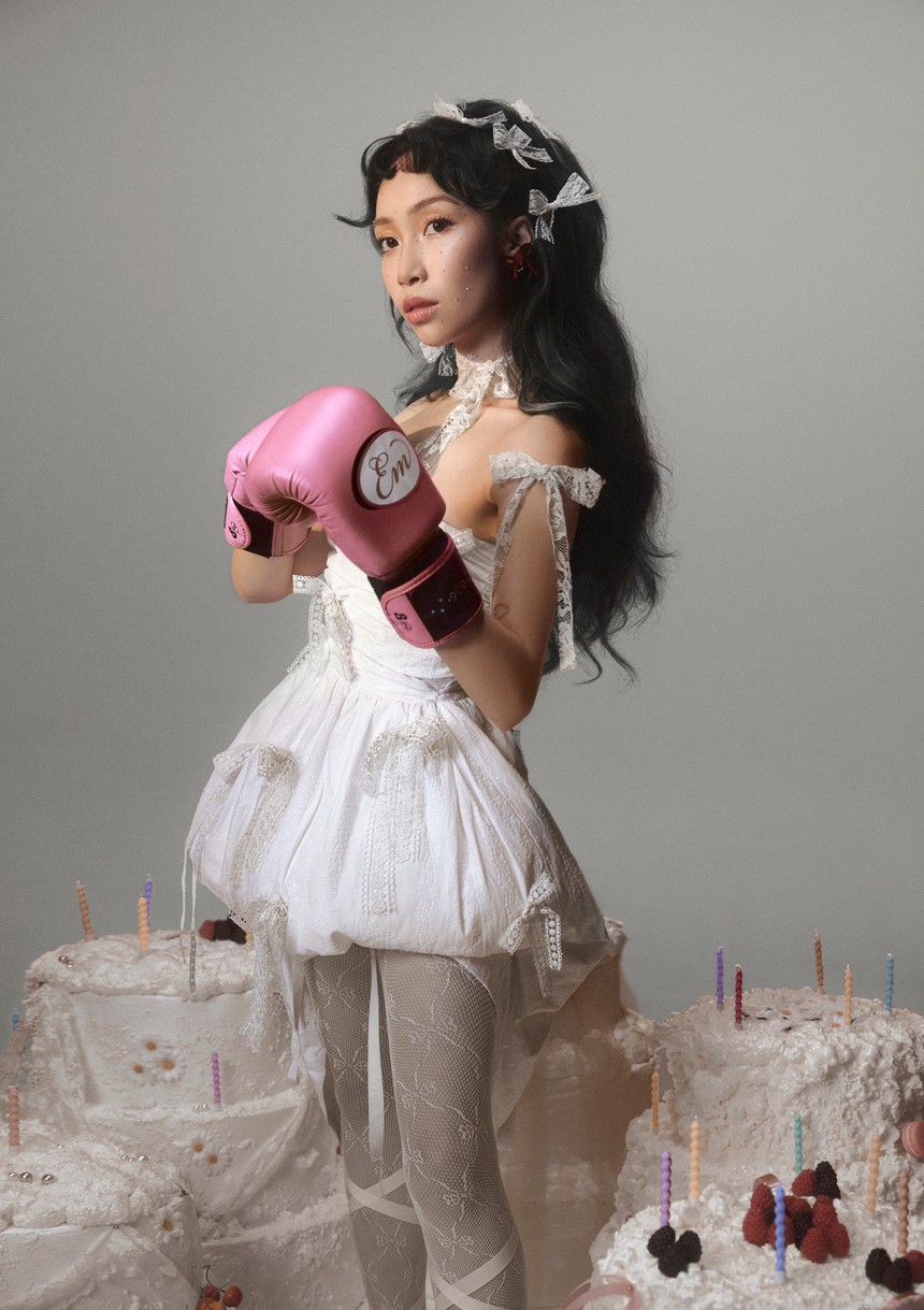 Mỹ Anh hạnh phúc giới thiệu album đầu tay 'Em' - Ảnh 1. Mỹ Anh hạnh phúc giới thiệu album đầu tay 'Em' - Ảnh 1.