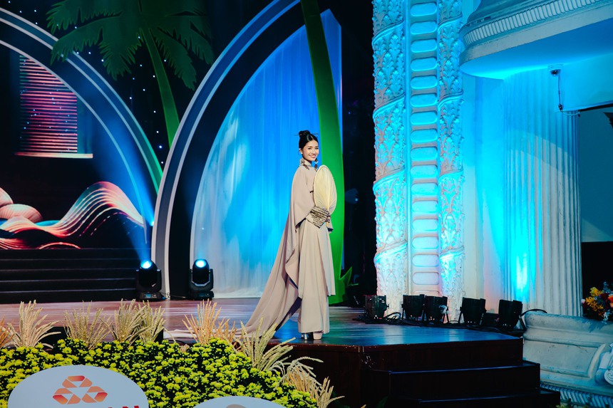 Hoa hậu Nguyễn Thanh Hà tiết lộ kế hoạch sang Mỹ và những dự án cộng đồng - Ảnh 4. Hoa hậu Nguyễn Thanh Hà tiết lộ kế hoạch sang Mỹ và những dự án cộng đồng - Ảnh 4.