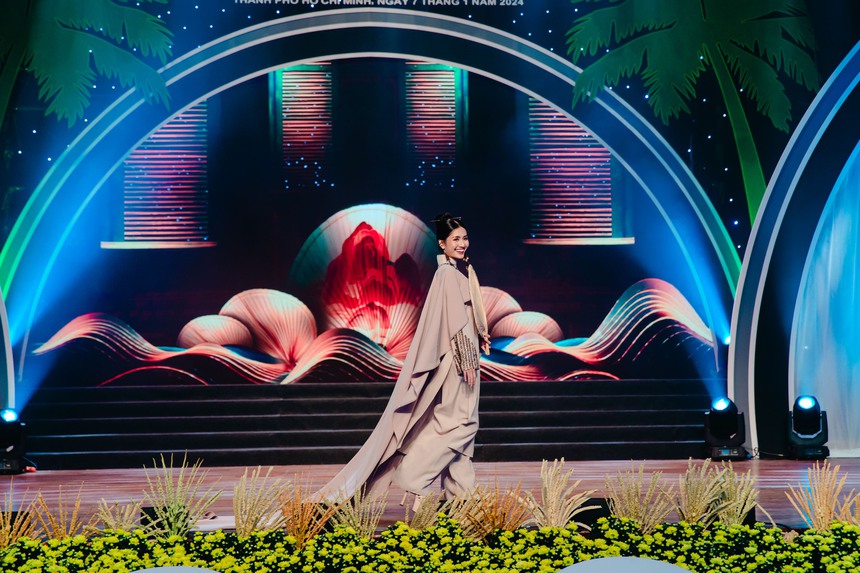 Hoa hậu Nguyễn Thanh Hà tiết lộ kế hoạch sang Mỹ và những dự án cộng đồng - Ảnh 5. Hoa hậu Nguyễn Thanh Hà tiết lộ kế hoạch sang Mỹ và những dự án cộng đồng - Ảnh 5.