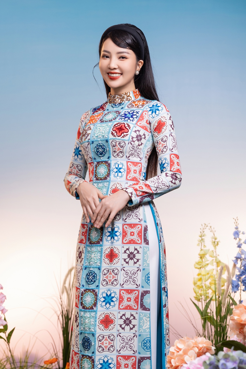 Á hậu Thuỵ Vân xúc động về câu nói của Mỹ Tâm ở hậu trường "Hoa Xuân ca 2024" - Ảnh 10. Á hậu Thuỵ Vân xúc động về câu nói của Mỹ Tâm ở hậu trường "Hoa Xuân ca 2024" - Ảnh 10.