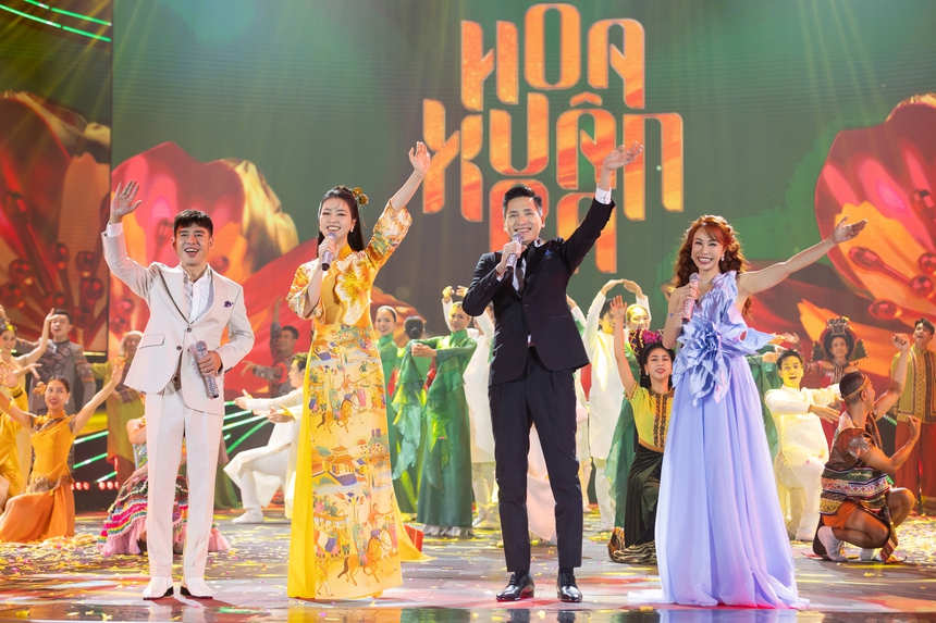 Á hậu Thuỵ Vân xúc động về câu nói Mỹ Tâm dành cho mình - Ảnh 1. Á hậu Thuỵ Vân xúc động về câu nói Mỹ Tâm dành cho mình - Ảnh 1.