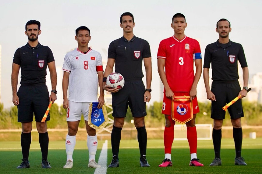 Tiến Anh lập công, ĐT Việt Nam vẫn thua trận trước thềm Asian Cup 2023  - Ảnh 2.