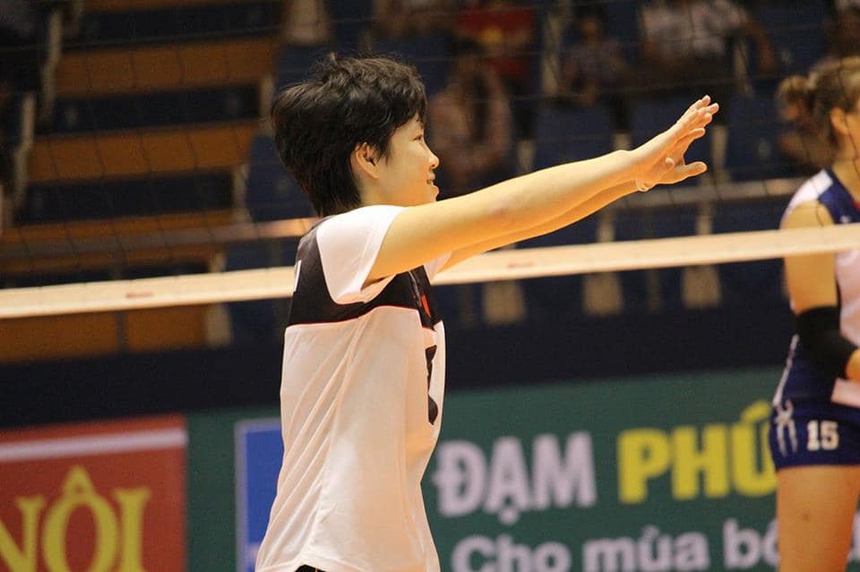 Ngôi sao 'nấm lùn' bóng chuyền nữ Việt Nam xuất sắc hơn cả Phạm Thị Yến, nhận lương cao hơn Bích Tuyền - Ảnh 2. Ngôi sao 'nấm lùn' bóng chuyền nữ Việt Nam xuất sắc hơn cả Phạm Thị Yến, nhận lương cao hơn Bích Tuyền - Ảnh 2.
