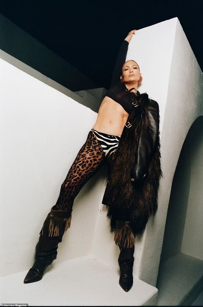 Jennifer Lopez phá vỡ sự im lặng về cuộc chia tay với Ben Affleck - Ảnh 5.