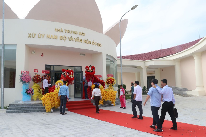 Khánh thành Nhà trưng bày Xứ Ủy Nam Bộ và Văn hóa Óc Eo tại Khu di tích Gò Tháp - Ảnh 2.