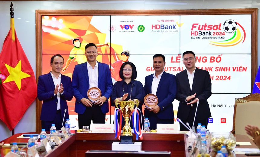 12 đội bóng tham dự giải Futsal HDBank Sinh viên khu vực Hà Nội 2024 - Ảnh 2. 12 đội bóng tham dự giải Futsal HDBank Sinh viên khu vực Hà Nội 2024 - Ảnh 2.