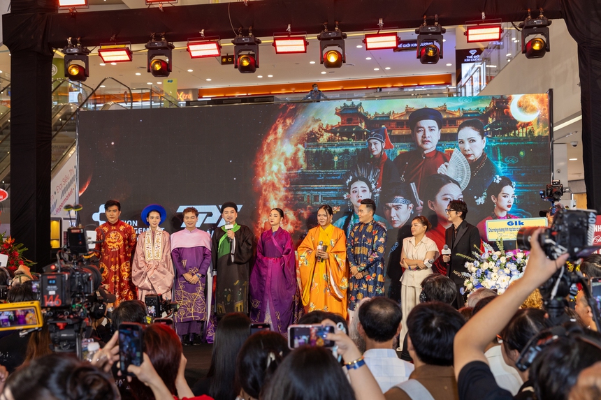 Phạm Thoại công bố dự án phim “Chuyển mệnh” với mức đầu tư 5 tỷ - Ảnh 2. Phạm Thoại công bố dự án phim “Chuyển mệnh” với mức đầu tư 5 tỷ - Ảnh 2.