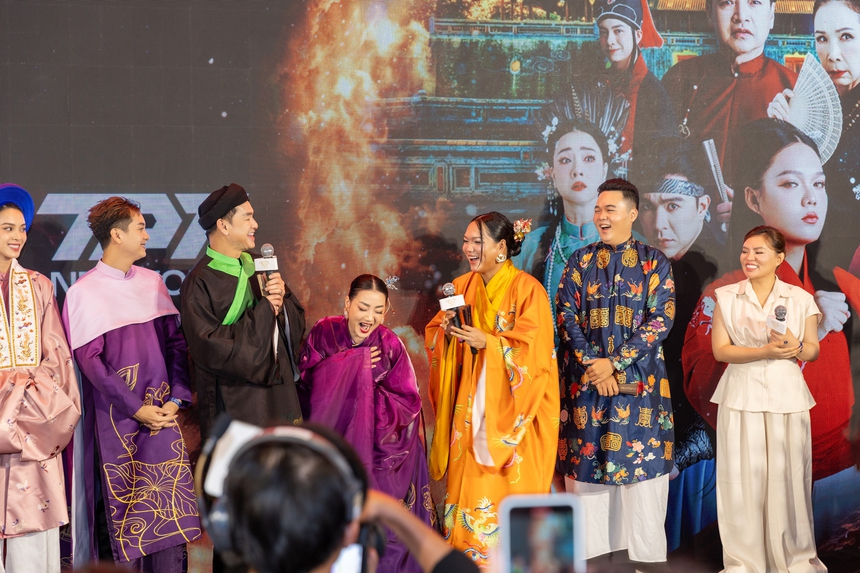 Phạm Thoại công bố dự án phim “Chuyển mệnh” với mức đầu tư 5 tỷ - Ảnh 4. Phạm Thoại công bố dự án phim “Chuyển mệnh” với mức đầu tư 5 tỷ - Ảnh 4.