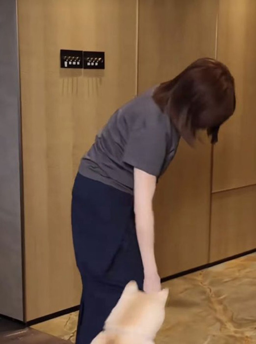 Quan Chi Lâm "Dì Mười ba" của Hoàng Phi Hồng chia sẻ cuộc sống sang chảnh sau nhiều năm xa nghề diễn - Ảnh 4. Quan Chi Lâm "Dì Mười ba" của Hoàng Phi Hồng chia sẻ cuộc sống sang chảnh sau nhiều năm xa nghề diễn - Ảnh 4.