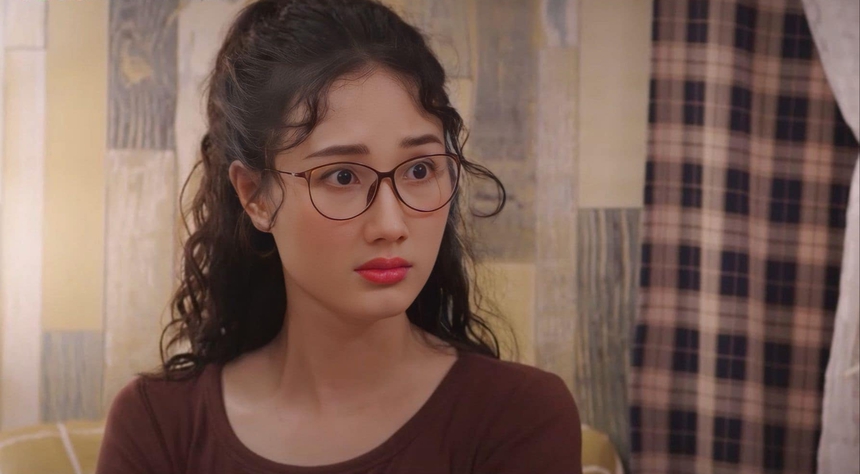 Học vấn 'ổn áp' của hai nữ phụ xinh đẹp trong 'Đi giữa trời rực rỡ' - Ảnh 2. Học vấn 'ổn áp' của hai nữ phụ xinh đẹp trong 'Đi giữa trời rực rỡ' - Ảnh 2.