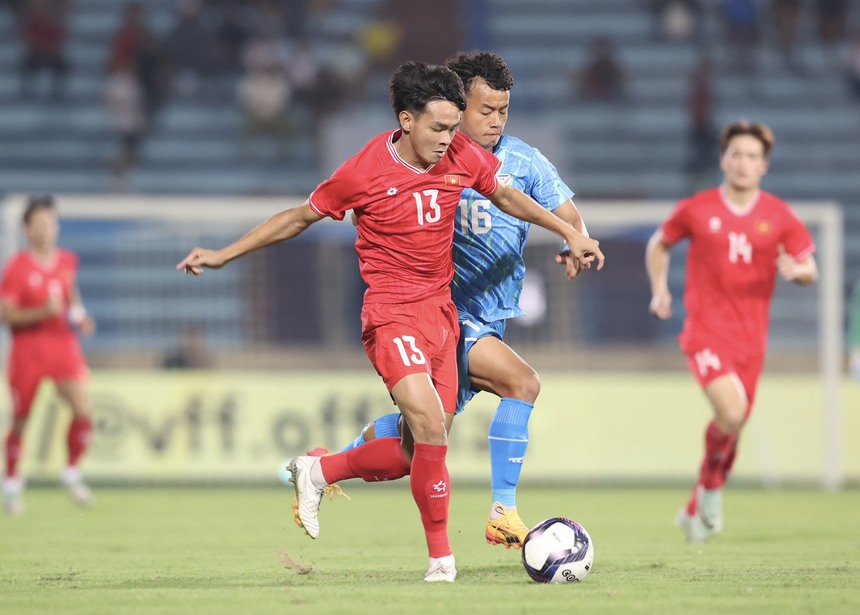 Quế Ngọc Hải sút hỏng 11m, ĐT Việt Nam đánh rơi chiến thắng trước Ấn Độ - Ảnh 12. Quế Ngọc Hải sút hỏng 11m, ĐT Việt Nam đánh rơi chiến thắng trước Ấn Độ - Ảnh 12.