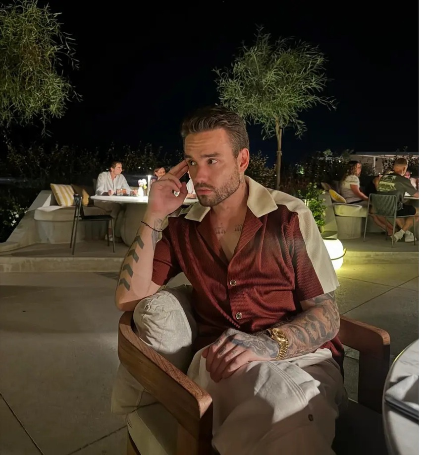 Liam Payne 'bất thường' đập vỡ máy tính xách tay, phải được đưa trở lại phòng khách sạn trước khi chết - Ảnh 2. Liam Payne 'bất thường' đập vỡ máy tính xách tay, phải được đưa trở lại phòng khách sạn trước khi chết - Ảnh 2.