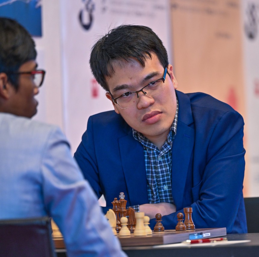 Đến để xem ai vô địch, kỳ thủ Việt Nam bất ngờ làm nên lịch sử khi đăng quang giải thế giới sau 30 vòng đấu - Ảnh 1. Đến để xem ai vô địch, kỳ thủ Việt Nam bất ngờ làm nên lịch sử khi đăng quang giải thế giới sau 30 vòng đấu - Ảnh 1.