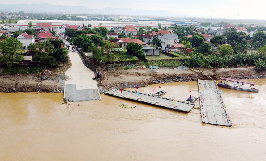 Tạm đóng cầu phao Phong Châu do nước sông Hồng lên cao - Ảnh 5.