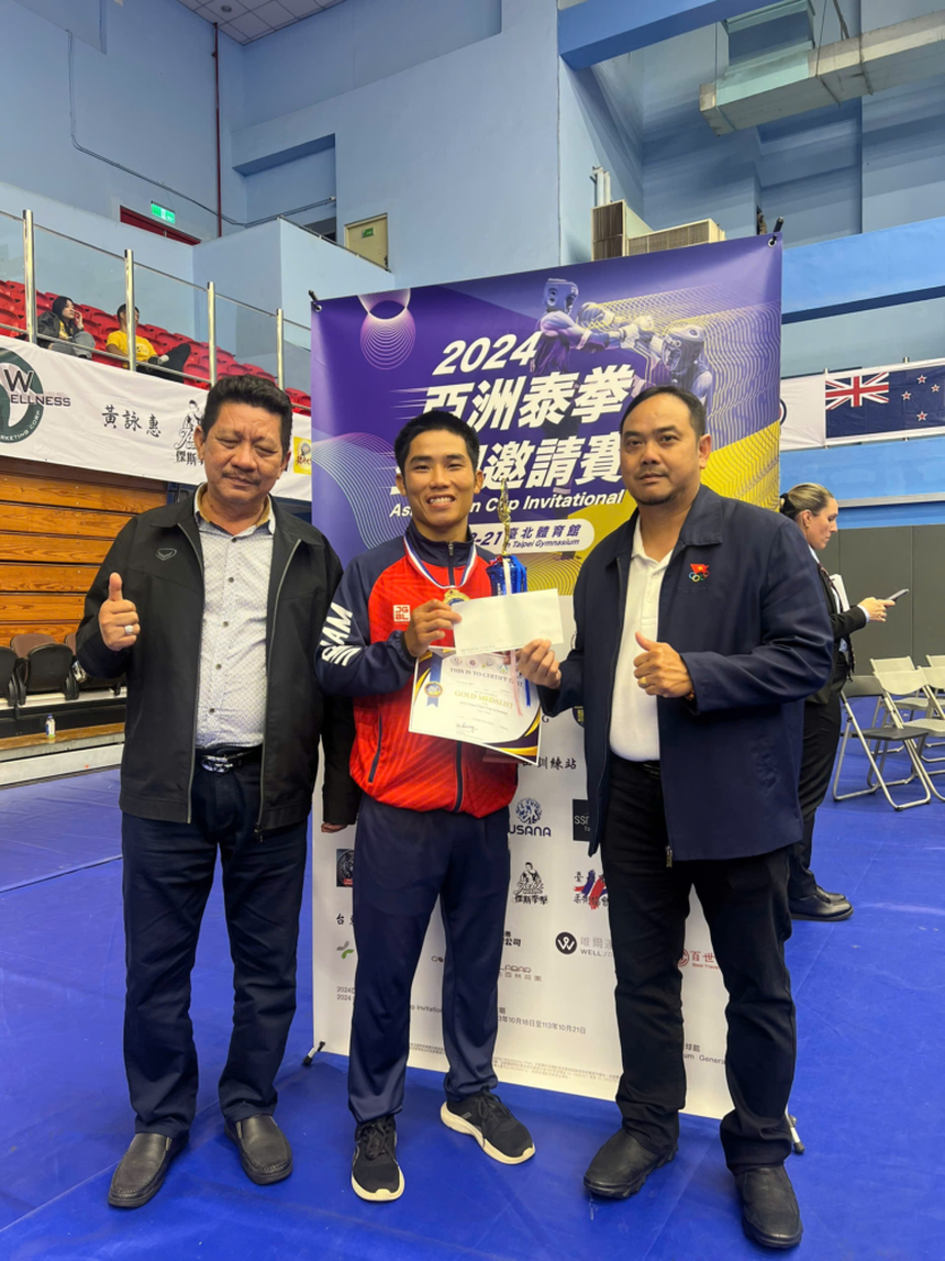 Đàn em Nguyễn Trần Duy Nhất kế tục danh xưng 'Độc cô cầu bại', vô đối tại giải muay châu Á - Ảnh 2. Đàn em Nguyễn Trần Duy Nhất kế tục danh xưng 'Độc cô cầu bại', vô đối tại giải muay châu Á - Ảnh 2.