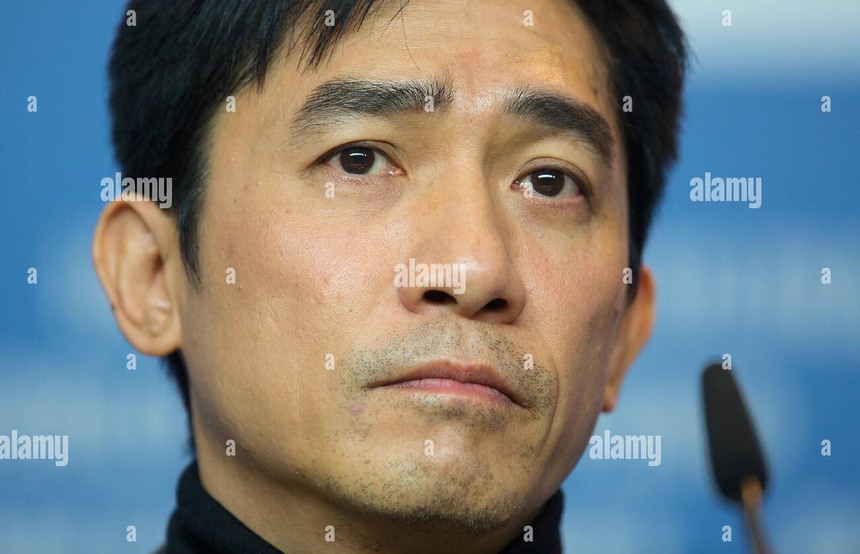 Lương Triều Vỹ vẫn phải "gồng mình" trong lần xuất hiện mới đây do mắc chứng sợ xã hội - Ảnh 1.