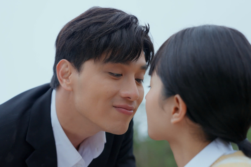 Bích Ngọc nói về cảnh thân mật với Thuận Nguyễn: "Chúng tôi phối hợp ăn ý" - Ảnh 4. Bích Ngọc nói về cảnh thân mật với Thuận Nguyễn: "Chúng tôi phối hợp ăn ý" - Ảnh 4.