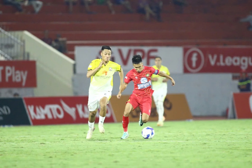 Nhận định bóng đá V-League hôm nay 25/10 & 26/10: Thể Công vs Bình Dương, HAGL vs Thanh Hoá - Ảnh 7. Nhận định bóng đá V-League hôm nay 25/10 & 26/10: Thể Công vs Bình Dương, HAGL vs Thanh Hoá - Ảnh 7.