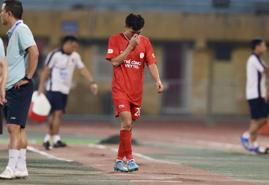 Tin nóng bóng đá Việt 27/10: Công Phượng bất ngờ vì khán giả tới kín sân, HAGL phản ứng sau án phạt nặng của FIFA - Ảnh 4. Tin nóng bóng đá Việt 27/10: Công Phượng bất ngờ vì khán giả tới kín sân, HAGL phản ứng sau án phạt nặng của FIFA - Ảnh 4.