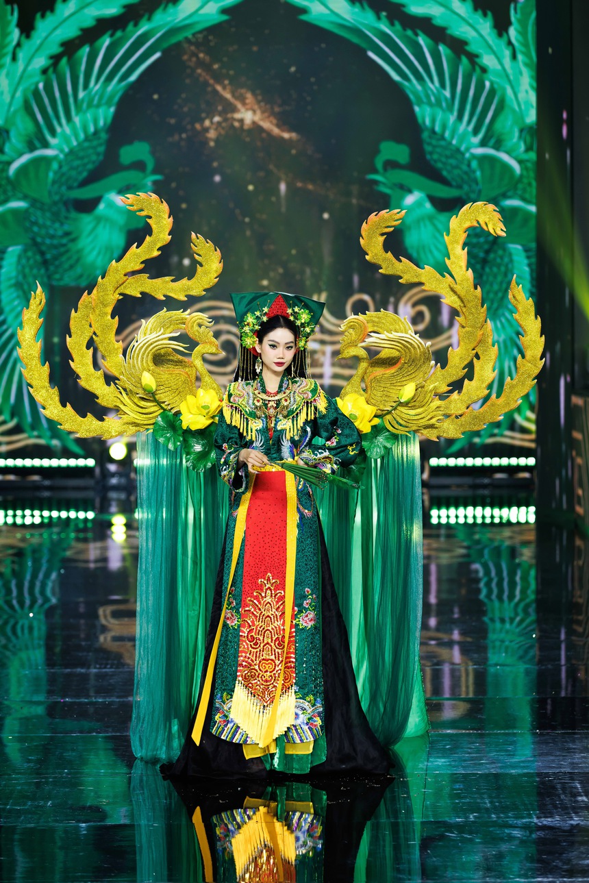 Trình diễn 73 thiết kế Trang phục Văn hóa Dân tộc tại Hoa hậu Quốc gia Việt Nam 2024 - Ảnh 9. Trình diễn 73 thiết kế Trang phục Văn hóa Dân tộc tại Hoa hậu Quốc gia Việt Nam 2024 - Ảnh 9.