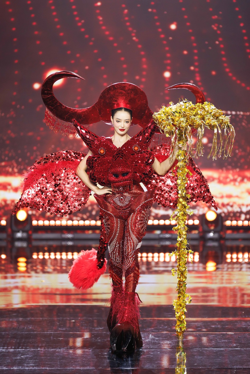 Bùng nổ đêm Trang phục Văn hóa Dân tộc tại Hoa hậu Quốc gia Việt Nam - Ảnh 2. Bùng nổ đêm Trang phục Văn hóa Dân tộc tại Hoa hậu Quốc gia Việt Nam - Ảnh 2.