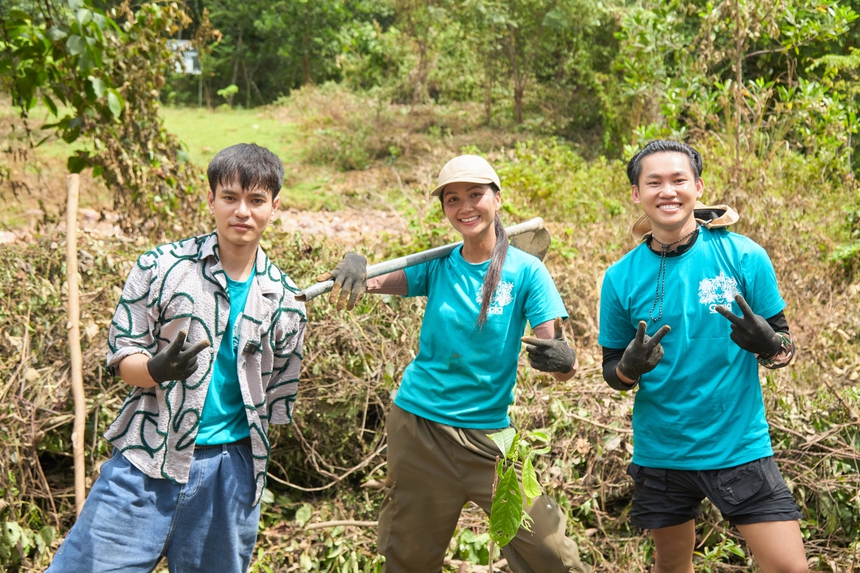 MC Lê Phước Tài: "Thích sự giản dị của H'Hen Niê khi cùng làm thiện nguyện" - Ảnh 3.