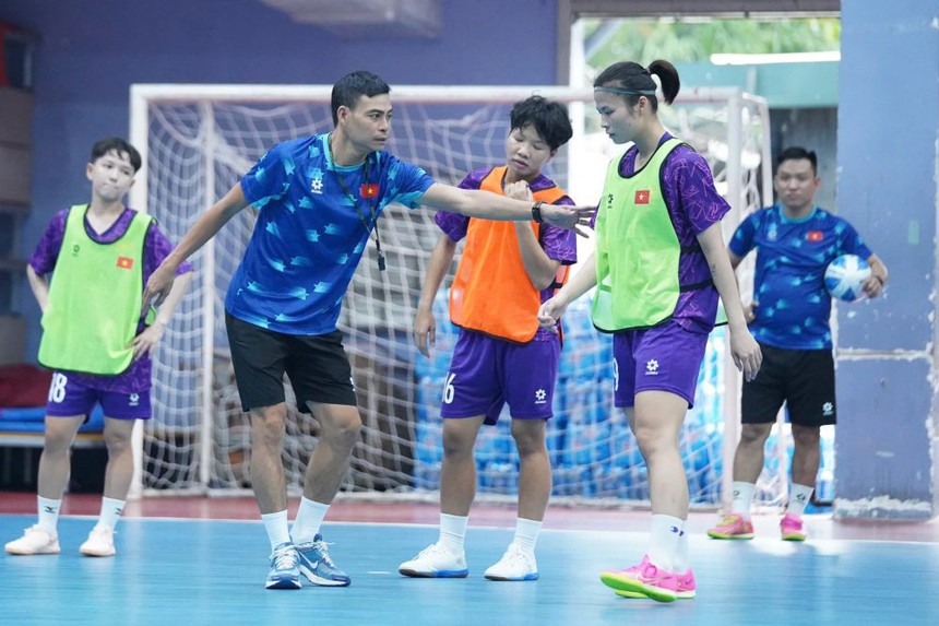 Futsal nữ Việt Nam muốn thắng Thái Lan, hướng tới World Cup - Ảnh 1. Futsal nữ Việt Nam muốn thắng Thái Lan, hướng tới World Cup - Ảnh 1.