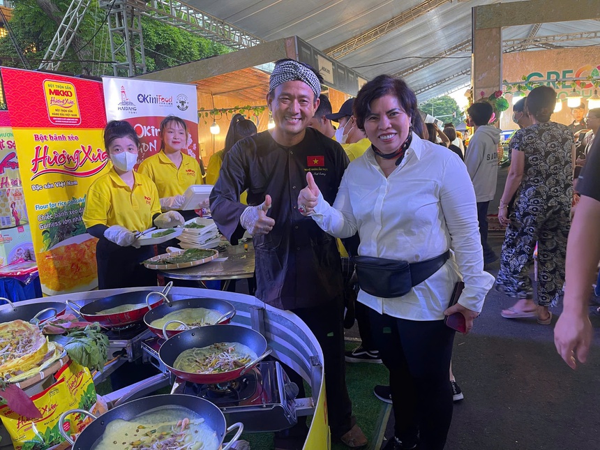 Hơn 500 món bánh dân gian quy tụ trong Ngày hội bánh dân gian "Hương vị 3 miền" - Ảnh 1.