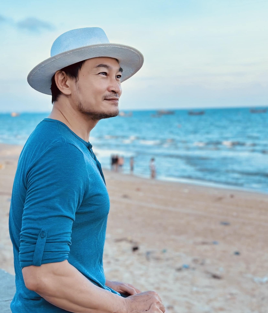 NSƯT Trương Minh Quốc Thái: Phong độ cả trên phim lẫn ngoài đời thực - Ảnh 7. NSƯT Trương Minh Quốc Thái: Phong độ cả trên phim lẫn ngoài đời thực - Ảnh 7.