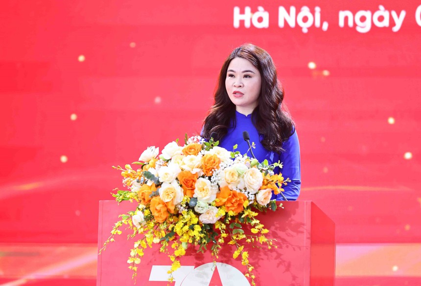 Hà Nội: Ghi danh Sổ vàng 100 thủ khoa xuất sắc - Ảnh 3.