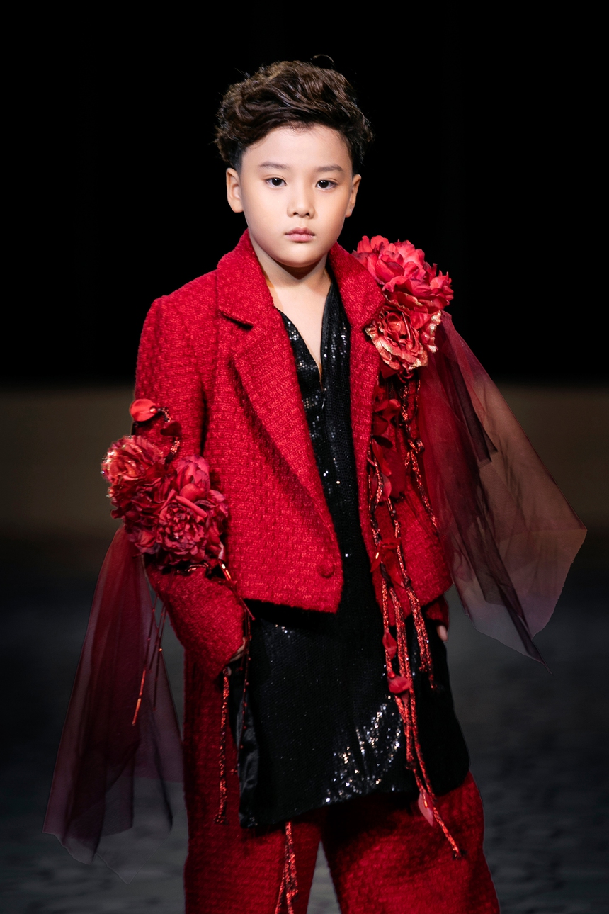 Tuấn Khải - Người mẫu nam nhí đại diện Việt Nam tham gia tuần lễ thời trang thế giới - Ảnh 3. Tuấn Khải - Người mẫu nam nhí đại diện Việt Nam tham gia tuần lễ thời trang thế giới - Ảnh 3.