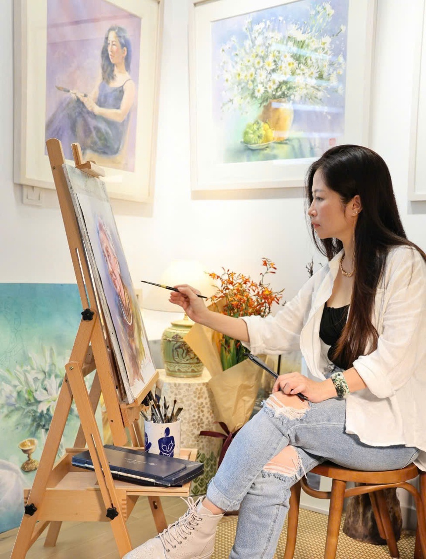 Triển lãm "Chân dung màu nước - Sự soi chiếu qua những tấm gương" – điểm hẹn của những người yêu hội họa! - Ảnh 3.