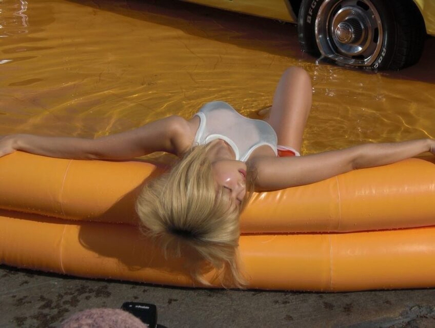 Jennie Blackpink khiến người hâm mộ kinh ngạc trong chiếc váy xuyên thấu gợi cảm - Ảnh 2. Jennie Blackpink khiến người hâm mộ kinh ngạc trong chiếc váy xuyên thấu gợi cảm - Ảnh 2.