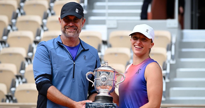 Iga Swiatek chia tay HLV: Sự quyết liệt của Iga - Ảnh 1. Iga Swiatek chia tay HLV: Sự quyết liệt của Iga - Ảnh 1.