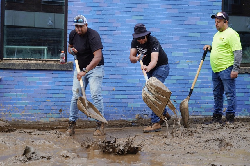 Mỹ điều thêm quân nhân khắc phục hậu quả từ cơn bão Helene - Ảnh 1. Mỹ điều thêm quân nhân khắc phục hậu quả từ cơn bão Helene - Ảnh 1.