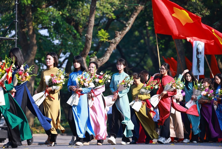 Hình ảnh Ngày hội Văn hóa vì Hòa bình chào mừng 70 năm Giải phóng Thủ đô - Ảnh 23. Hình ảnh Ngày hội Văn hóa vì Hòa bình chào mừng 70 năm Giải phóng Thủ đô - Ảnh 23.