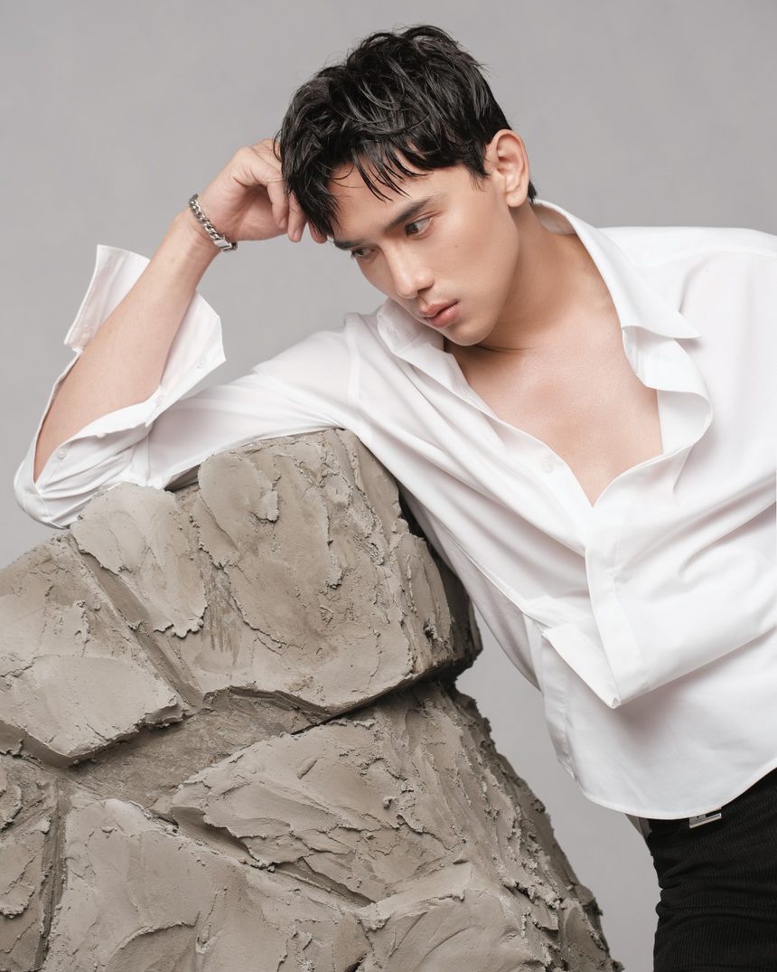 Thuận Nguyễn ngập tràn kỷ niệm trong 2 năm quay Domino - Lối Thoát Cuối Cùng - Ảnh 2. Thuận Nguyễn ngập tràn kỷ niệm trong 2 năm quay Domino - Lối Thoát Cuối Cùng - Ảnh 2.