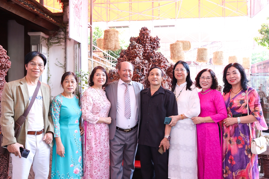 Triển lãm gốm "Hiện Linh" bày gần 20 tác phẩm của GS.VS – họa sĩ Ngô Xuân Bính - Ảnh 3.