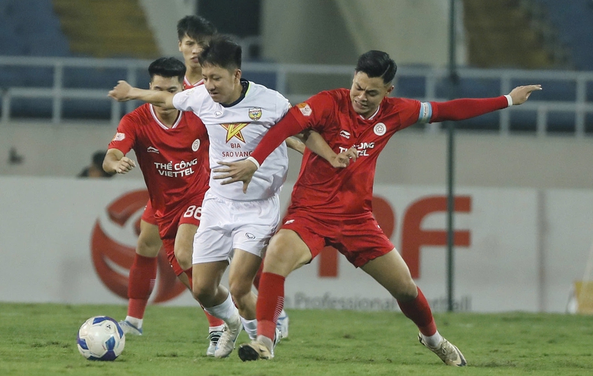 Vòng 7 V-League 2024/25: Ngôi đầu lại đổi chủ - Ảnh 1. Vòng 7 V-League 2024/25: Ngôi đầu lại đổi chủ - Ảnh 1.