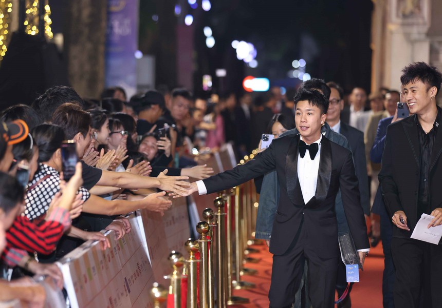 Khai mạc Liên hoan phim quốc tế Hà Nội lần thứ VII - Ảnh 4. Khai mạc Liên hoan phim quốc tế Hà Nội lần thứ VII - Ảnh 4.