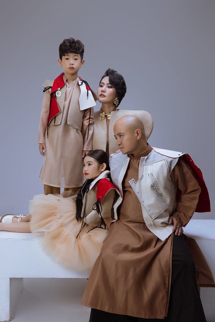 Diễn viên Tú Oanh, Minh Cúc diễn BST "Đủng đỉnh" của NTK Cao Minh Tiến - Ảnh 2.